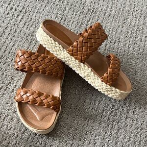 Shoe Dazzle Tan Woven Espadrilles